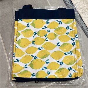 New Thirty-One Yellow and Blue Lemon Print Tote